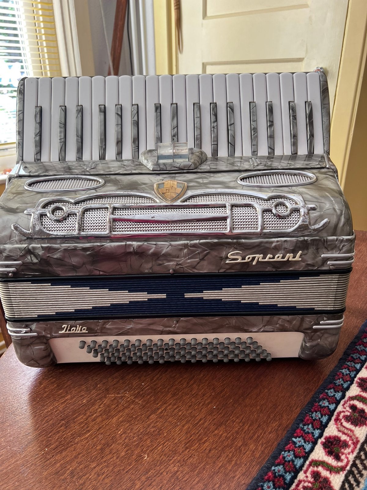 Accordeon, Gebruikt, Met riemen, 80-bas, Toetsaccordeon