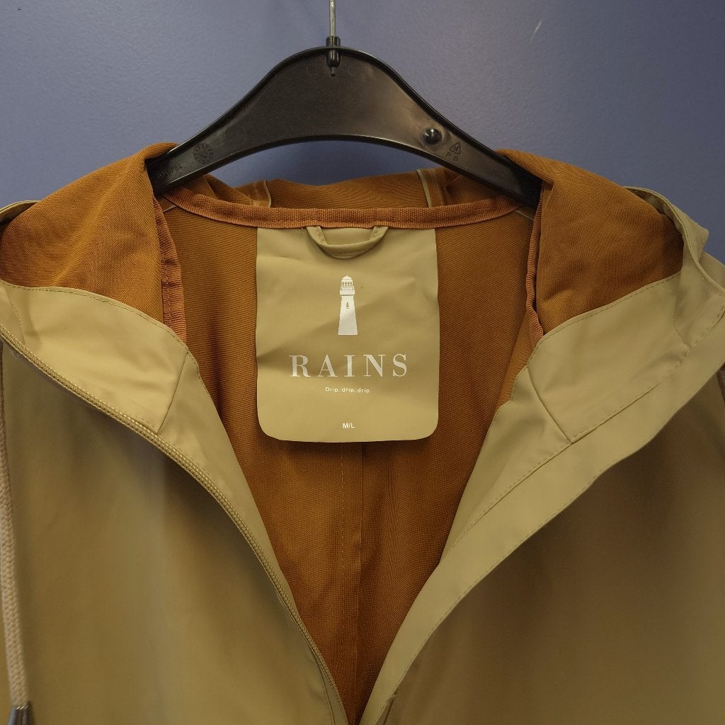 Rains lange regenjas beige/khaki maat M/L unisex nr 51995, Kleding | Dames, Maat 38/40 (M), Rains, Rains, Beige