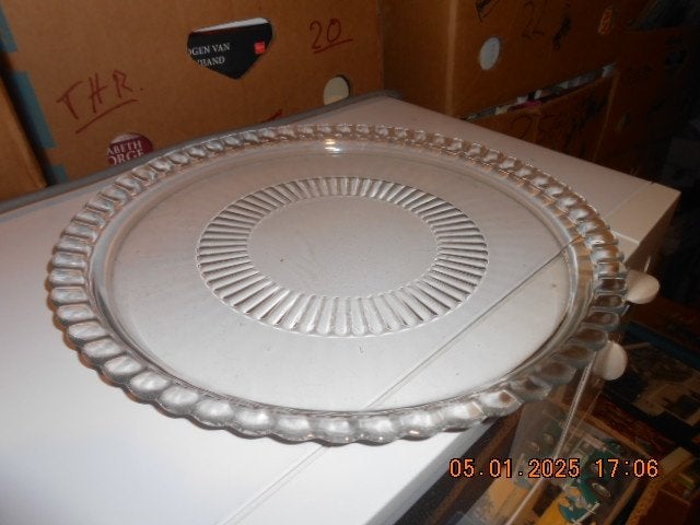 4 glazen taartschalen/1 kaasschaal, Huis en Inrichting, Keuken | Servies, Glas of Glazen, Ophalen of Verzenden, Overige stijlen
