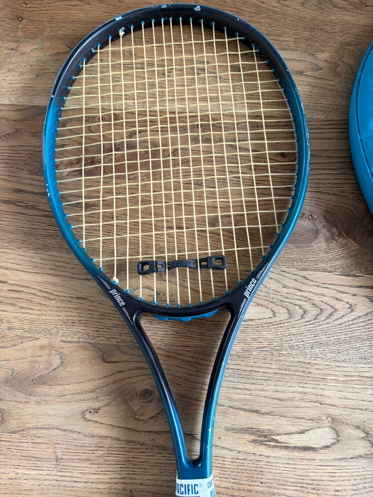 2 gebruikte tennisrackets met hoes en tas, Sport en Fitness, Ophalen, Zo goed als nieuw, Tas, Overige merken