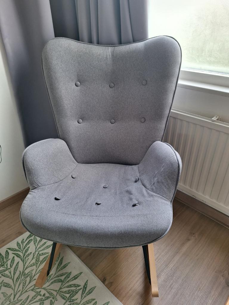 CLP Schommelstoel grijs met hoge rugleuning, Ophalen, Gebruikt, 75 tot 100 cm, Stof