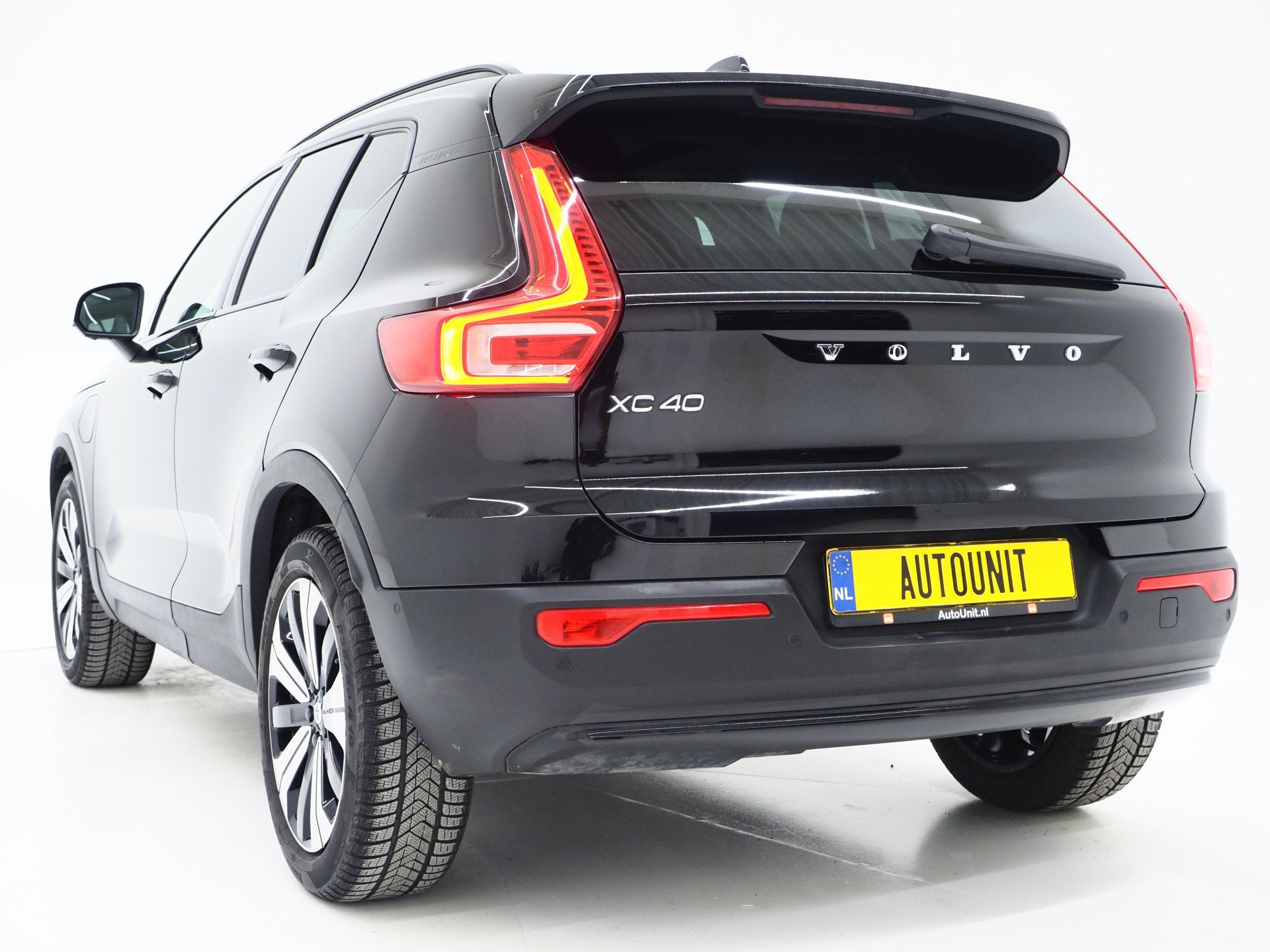 Volvo XC40 1.5 T5 Plug-in hybrid Ultimate Dark | Panoramadak, Dealer onderhouden, Gebruikt, Beige, Zwart
