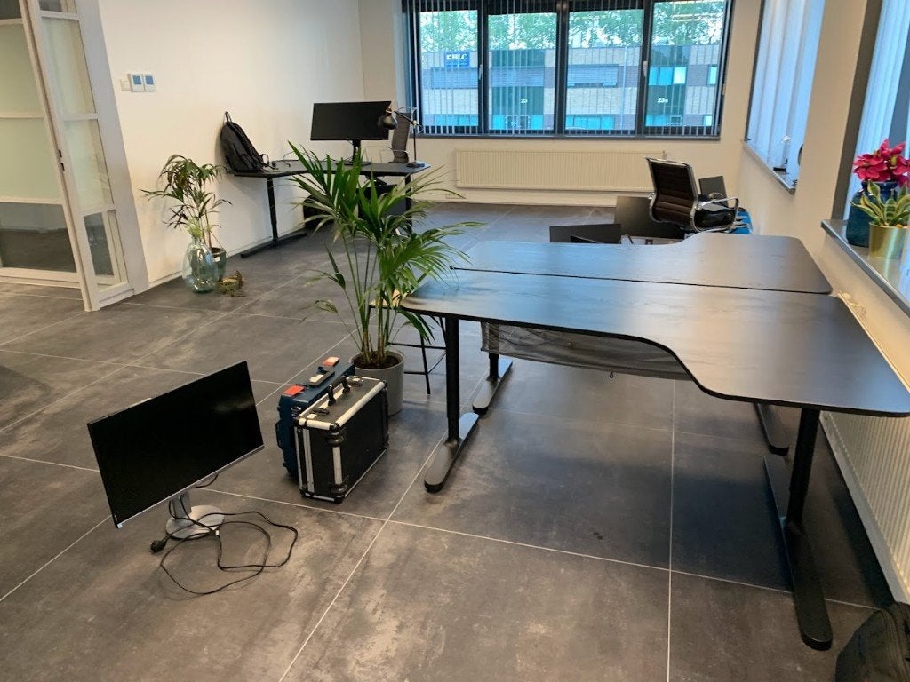 6x IKEA bureau model Bekant + 3x leren bureaustoel, Huis en Inrichting, Ophalen, Zwart, Gebruikt, In hoogte verstelbaar