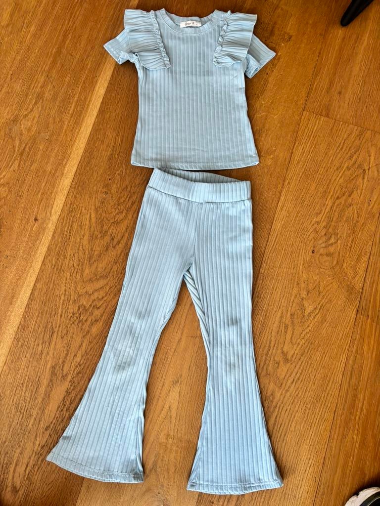Pak met flared broek maat 104, Ophalen of Verzenden, Zo goed als nieuw, Meisje, Broek