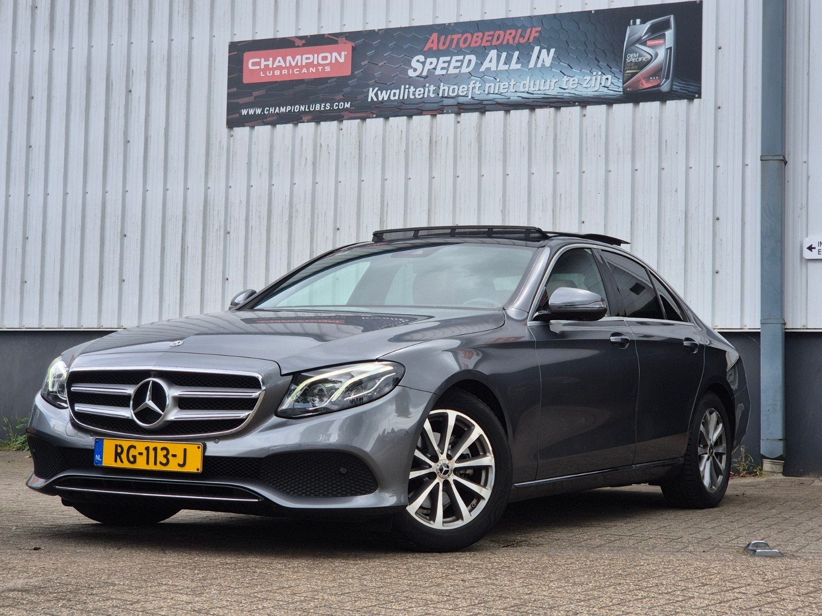 Mercedes-Benz E-Klasse E220d PANO | Burmester | NAP | VOLVOL, Auto's, Mercedes-Benz, Automaat, 4 cilinders, Diesel, 26 km/l