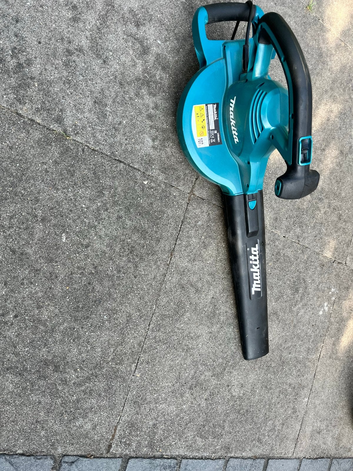 Makita UB0801 Elektrische Bladblazer - Zo goed als nieuw, Ophalen of Verzenden, Zo goed als nieuw, Elektrisch, Handgedragen