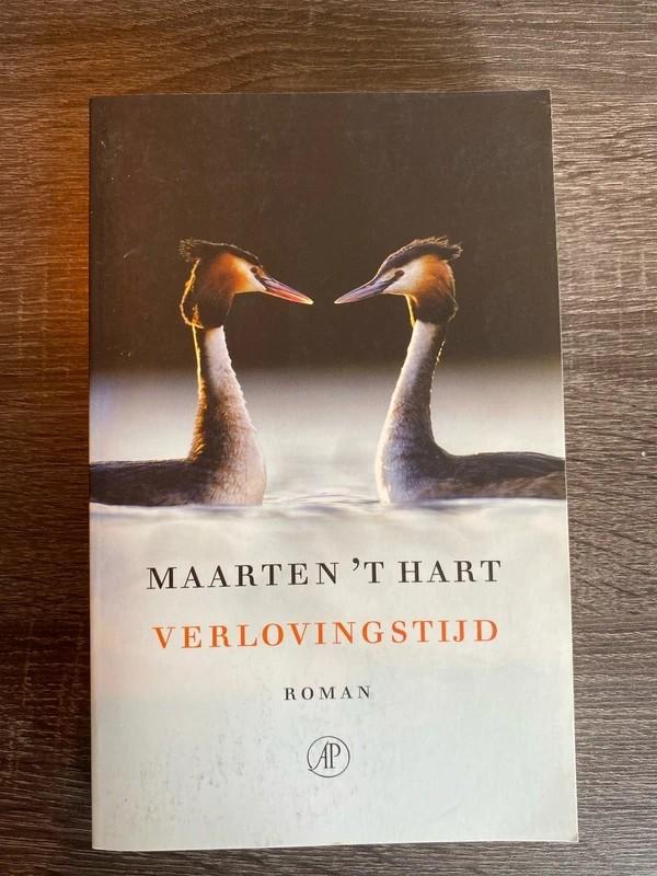 Maarten 't Hart - Verlovingstijd (Roman), Ophalen of Verzenden, Gelezen, Maarten 't Hart, Nederland