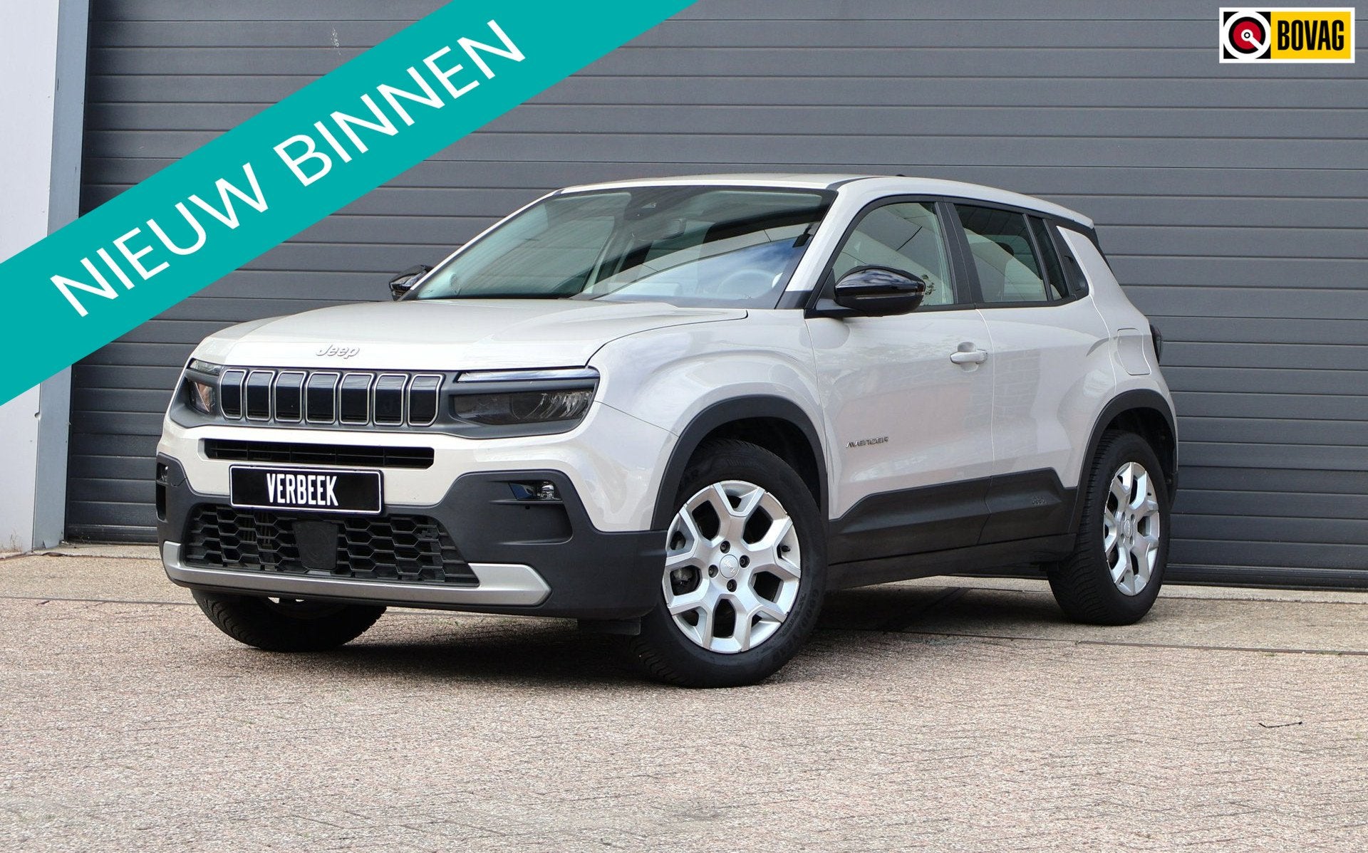 Jeep Avenger 1.2 Longitude Led/Navi/Camera/Cruise/JBL/Carpla, Auto's, Voorwielaandrijving, Dealer onderhouden, Gebruikt, Zwart