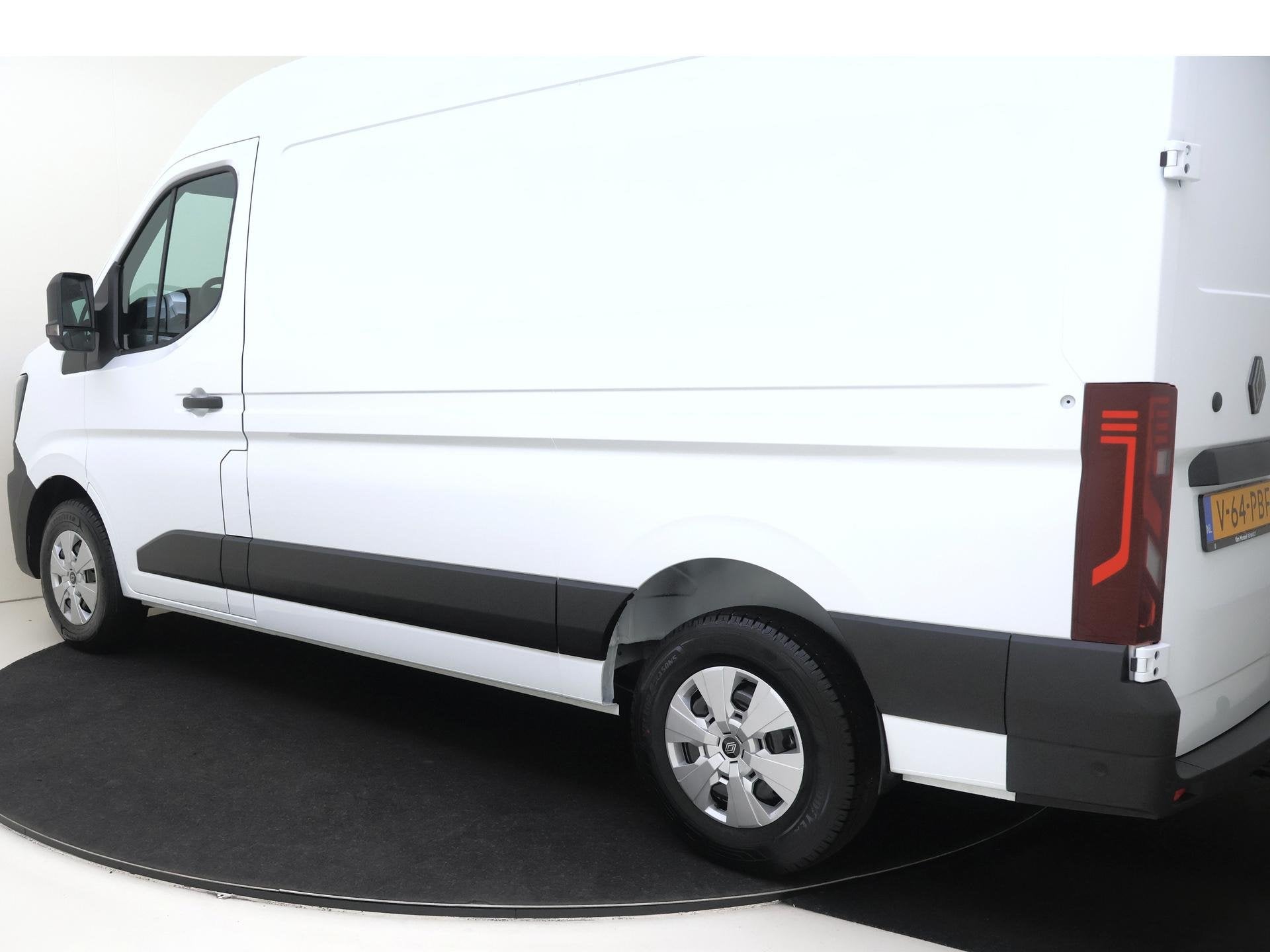 Renault Master T35 2.0 dCi 170 L2H2 Extra | Navigatie | trek, Auto's, Bestelauto's, Voorwielaandrijving, 1998 cc, Euro 6, 4 cilinders