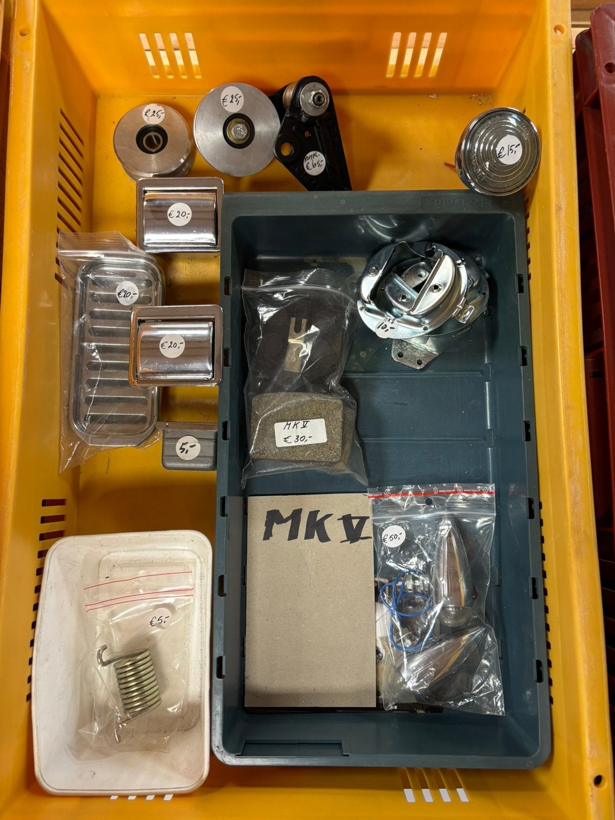 Krat 3 / te koop: oldtimer onderdelen van Jaguar Daimler, Ophalen of Verzenden, Nieuw