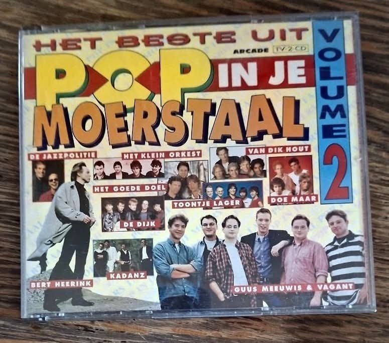 Het Beste Uit Pop In Je Moerstaal Volume 2 - 2CD, Cd's en Dvd's, Inclusief boekje, Pop, Ophalen of Verzenden, Zo goed als nieuw
