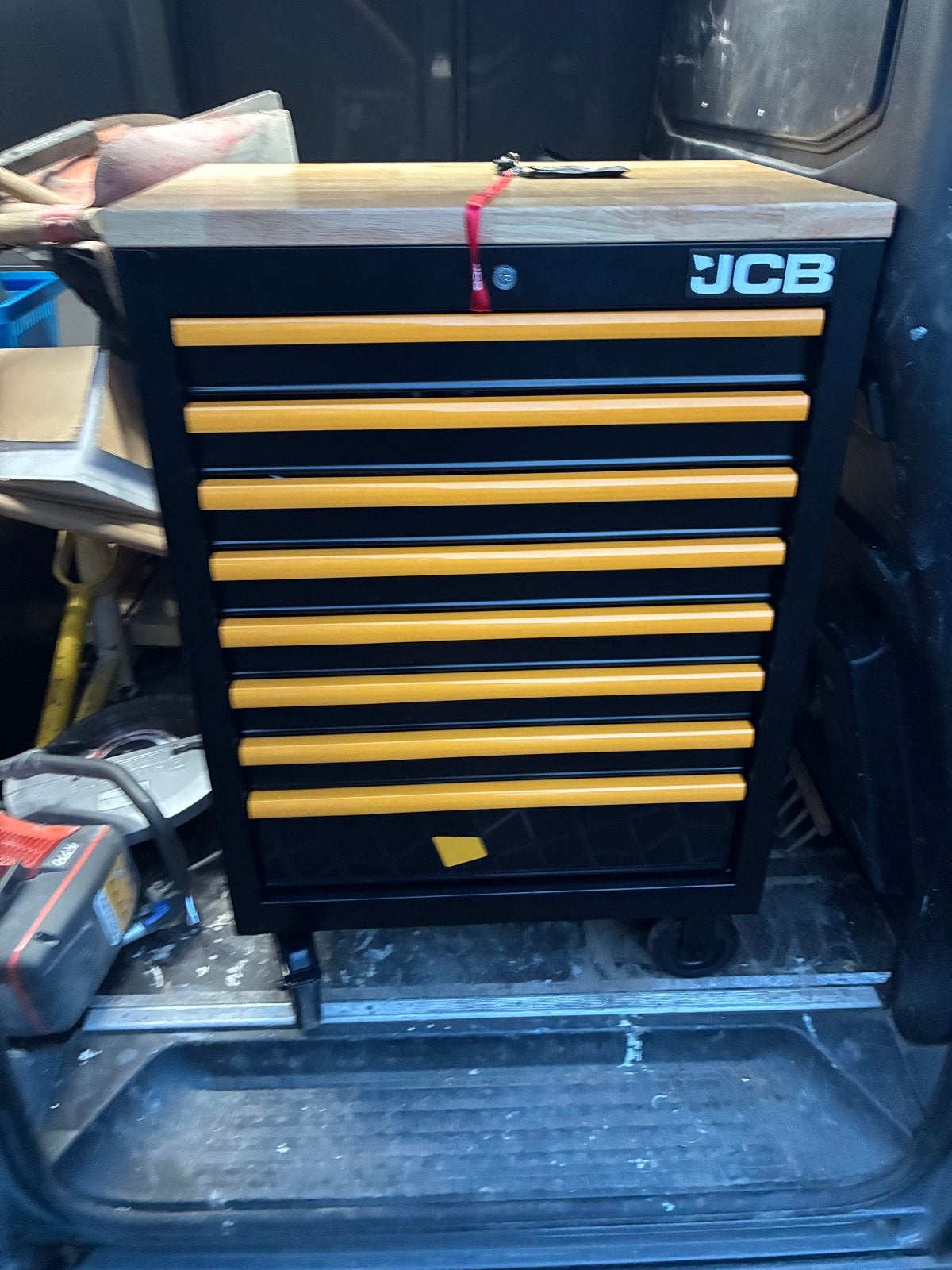 JCB Gereedschapswagen met uitgebreide gereedschapset, Ophalen, Zo goed als nieuw, Gereedschapsset, Overige merken