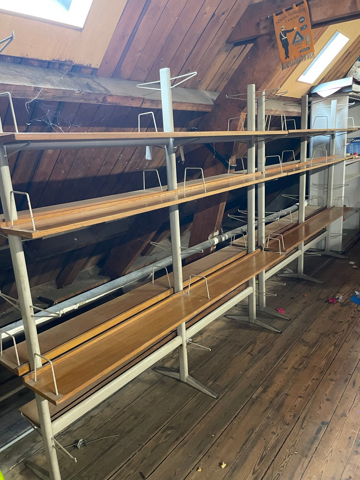 Robuust vintage metalen boekenrek met houten planken - Marko, Ophalen, Met plank(en), Gebruikt, 200 cm of meer