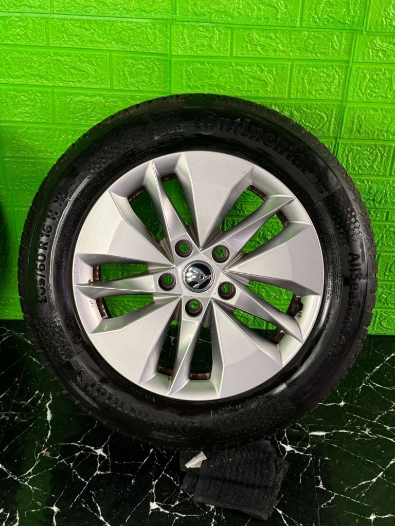 Originele Skoda Octavia velgen 16" 5x112 all-season 8mm!, Auto-onderdelen, Banden en Velgen, Niet ingevuld, Gebruikt, 16 inch