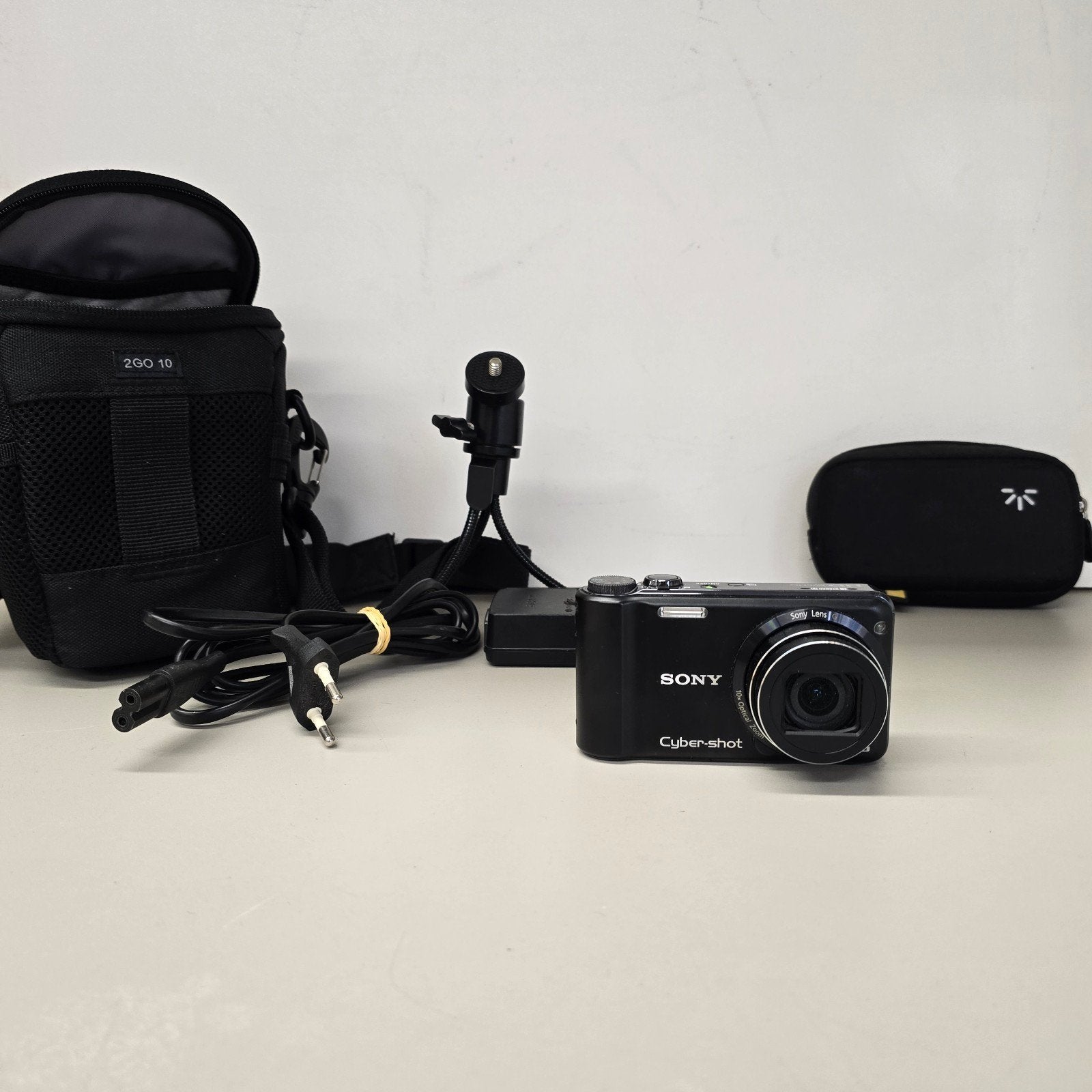 Sony Cyber-shot DSC-HX5, 10.2 mp, lader, sd 4GB, tas, Gebruikt, Ophalen of Verzenden, 8 tot 20x, Sony