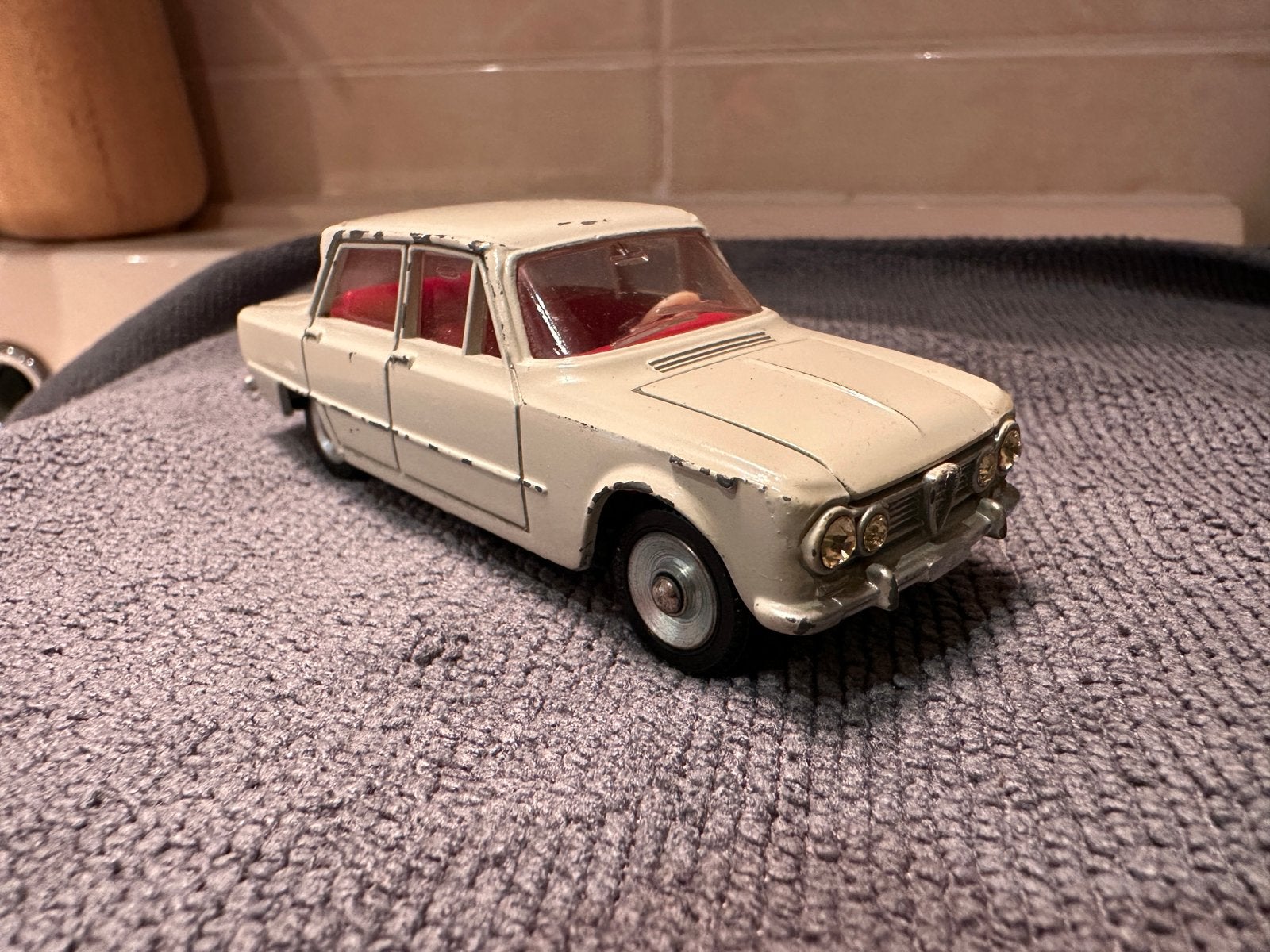 DinkyToys Alfa Giulia 1:43, Ophalen of Verzenden, Gebruikt, Auto, Overige merken