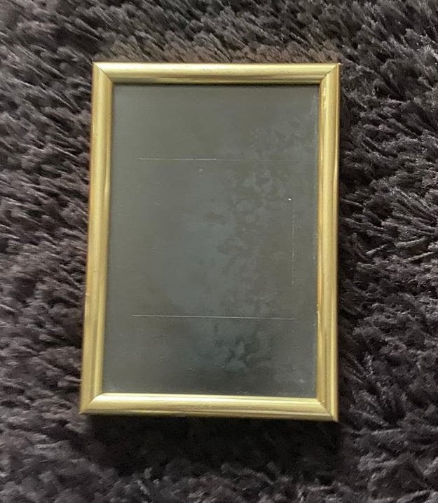 Fotolijst goud, hangend of staand, 10x15cm, nieuw, Ophalen of Verzenden, Nieuw