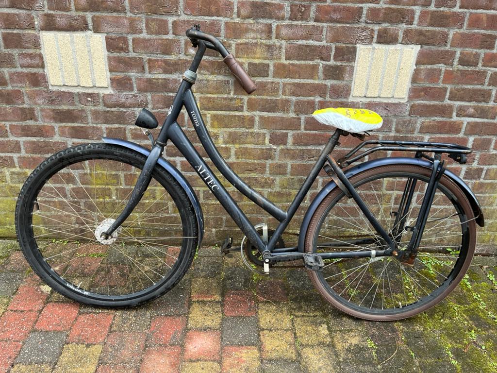 Altec roma volwassen klusfiets, Fietsen en Brommers, Fietsen | Dames | Omafietsen, Ophalen of Verzenden, Zo goed als nieuw
