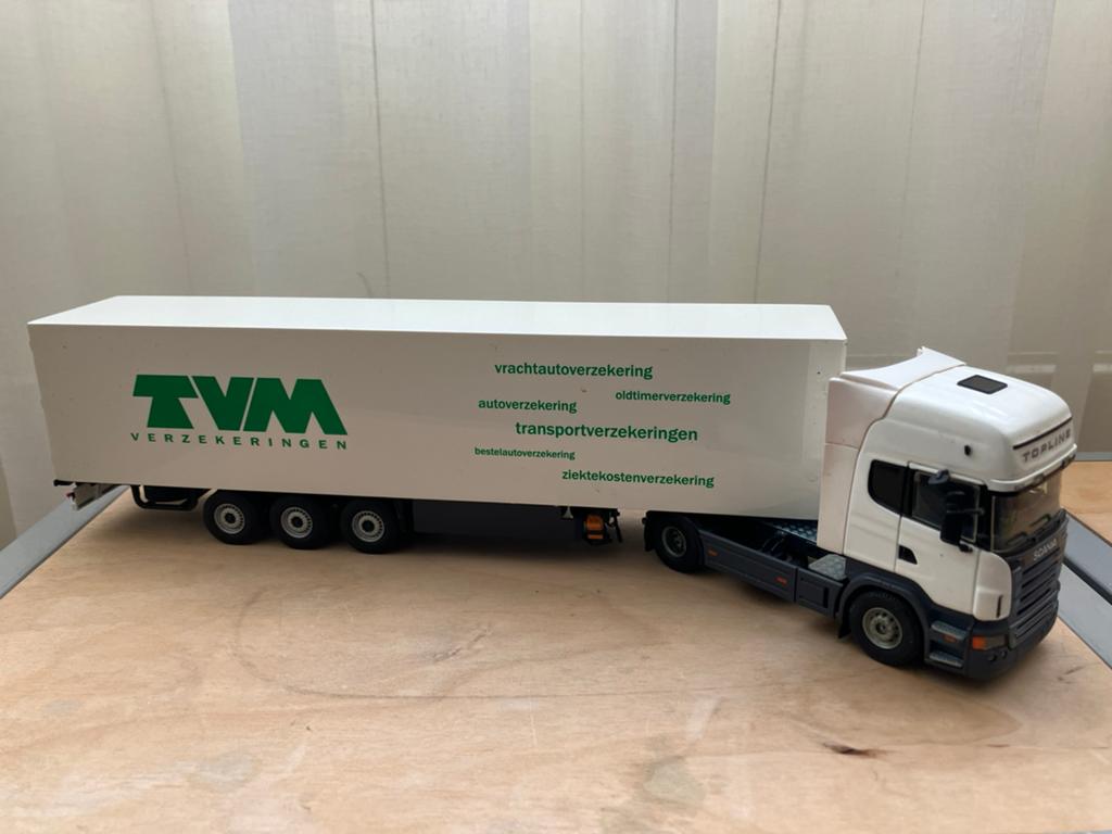 Scania model met gesloten oplegger TVM, Overige merken, Groter dan 1:32, Ophalen of Verzenden, Zo goed als nieuw
