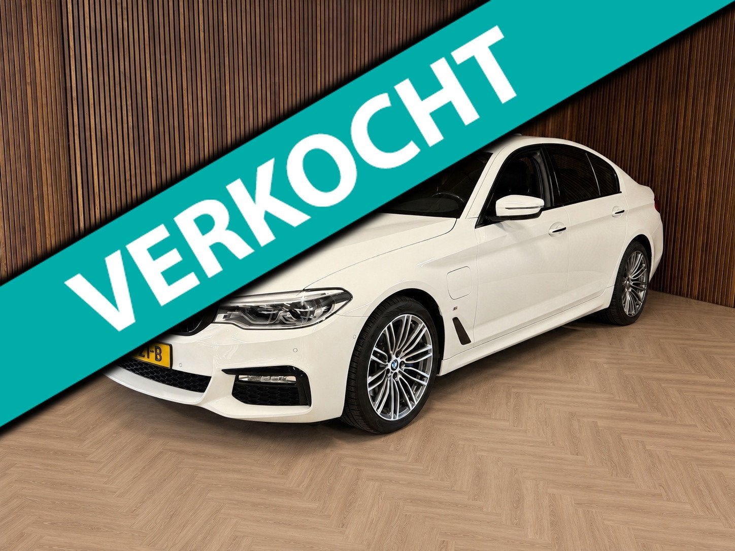 BMW 5-serie 530e iPerformance High Executive - HUD - Keyless, 1998 cc, Achterwielaandrijving, Gebruikt, 4 cilinders