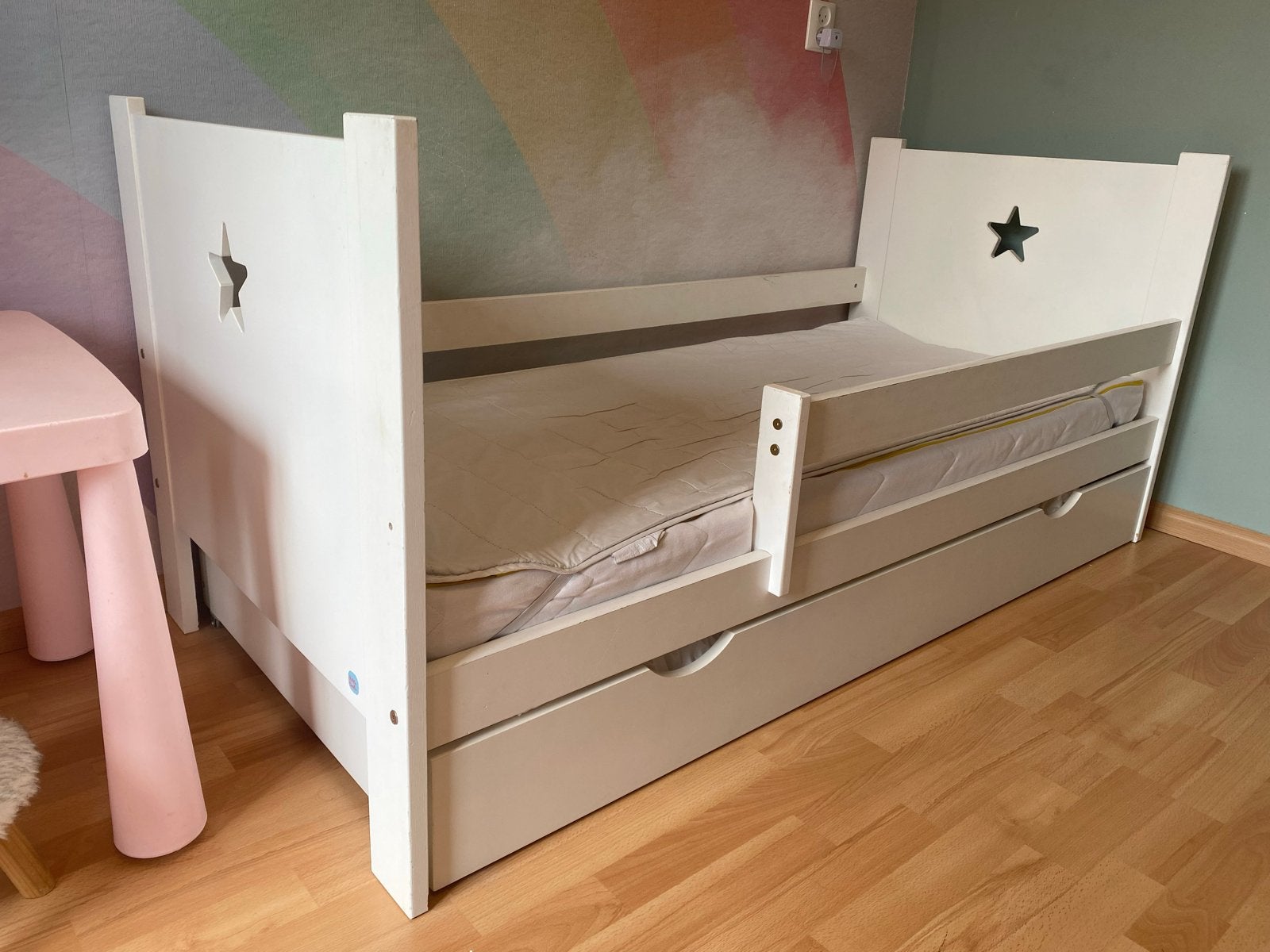 Petit Amelie kinderbed met lade en steruitsparing, Ophalen, Gebruikt, 70 tot 85 cm, Lattenbodem