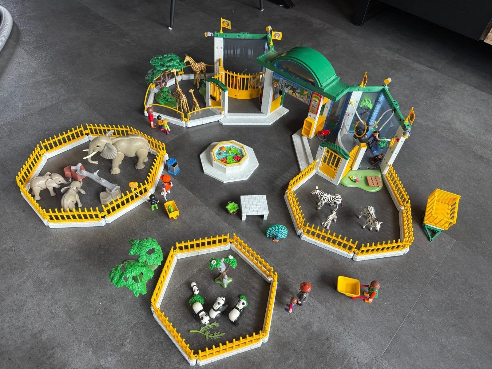 Playmobil - Grote Dierentuin, Kinderen en Baby's, Speelgoed | Playmobil, Ophalen of Verzenden, Zo goed als nieuw