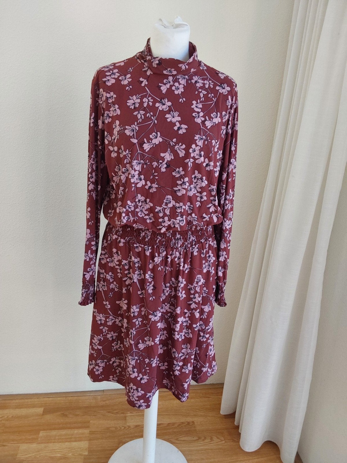 Prachtige jurk van Studio Anneloes maat M, travelstof, Studio Anneloes, Ophalen of Verzenden, Zo goed als nieuw, Maat 38/40 (M)
