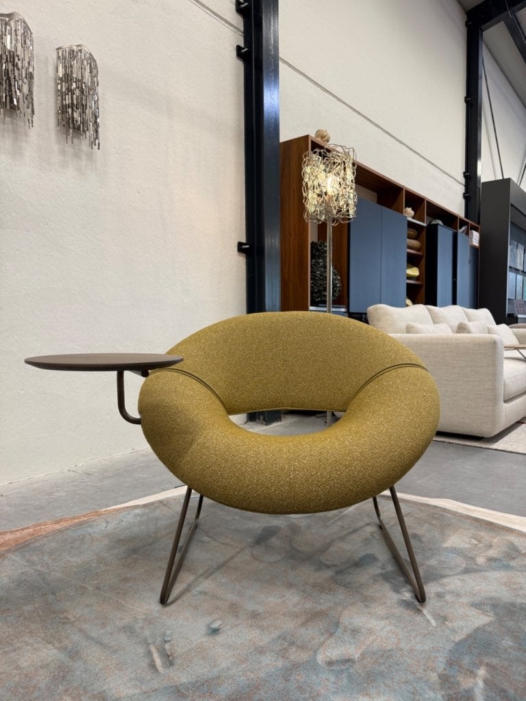 Nieuw Leolux Mimas Fauteuil Geel stof Design stoel, Leolux, Info@leolux.nl, Pode Evidence Harvink Artifort Gelderland Label, Nieuw