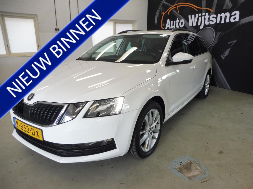 Skoda Octavia Combi 1.5 TSI Greentech Business Edition Trekh, Auto's, Skoda, Gebruikt, 150 pk, Leder en Stof, Wit