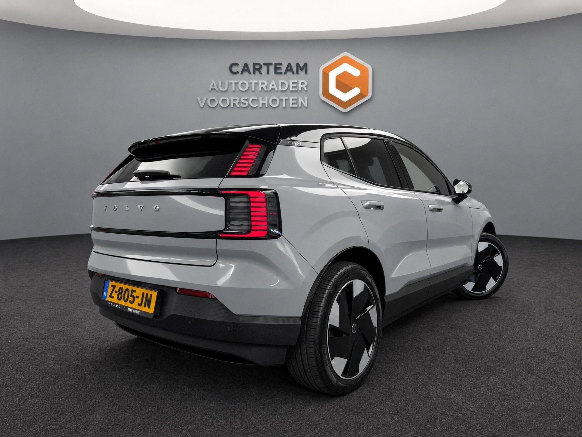Volvo EX30 Single Motor Extended Range Plus 69 kWh, Automaat, Achterwielaandrijving, Gebruikt, Zwart