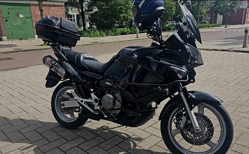 Honda Varadero XL1000, Motoren, Particulier