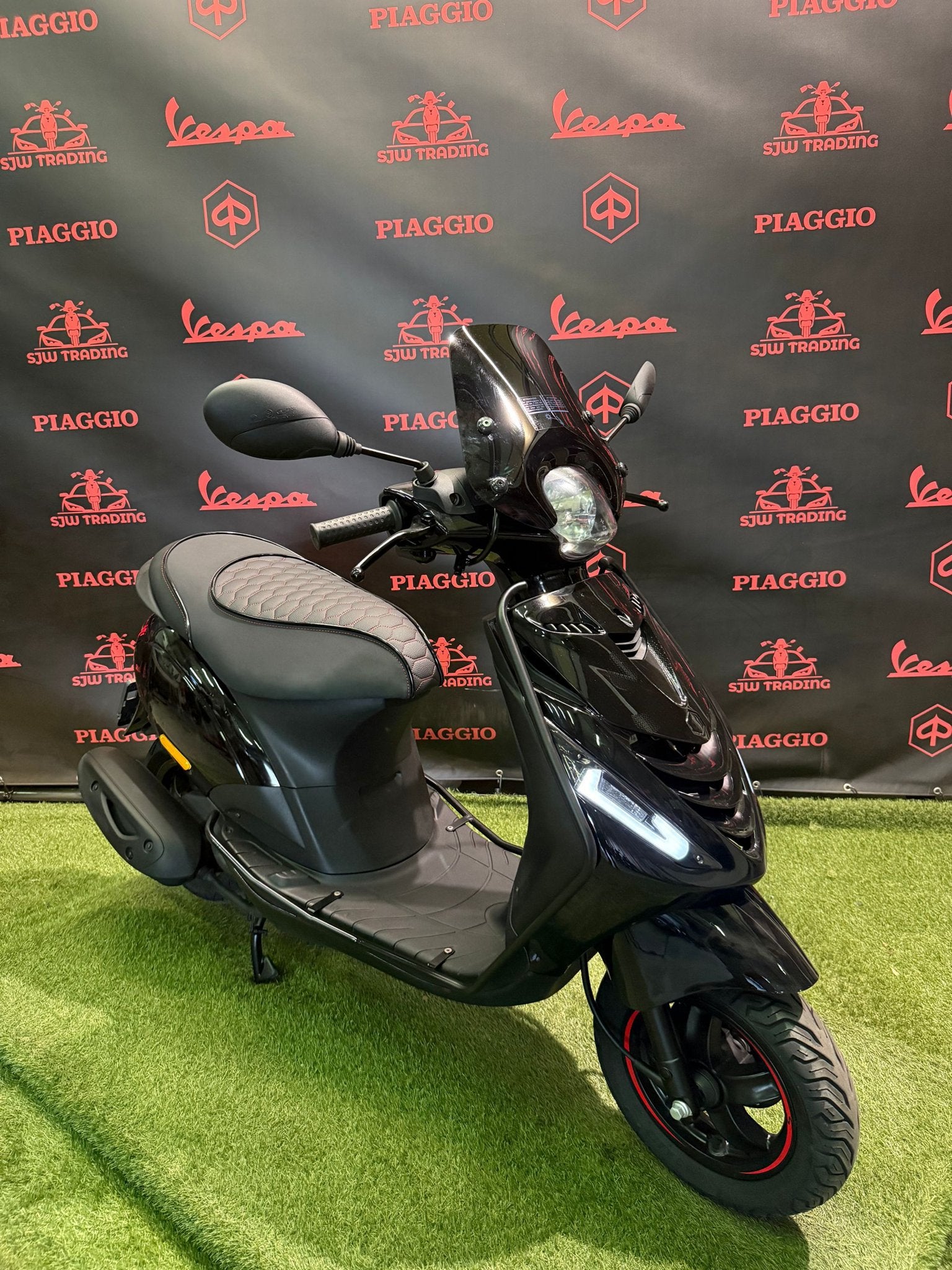 Piaggio Zip 2020 Brom! Black on Black / RS Zadel / Garantie!, Fietsen en Brommers, Ophalen of Verzenden, Zip