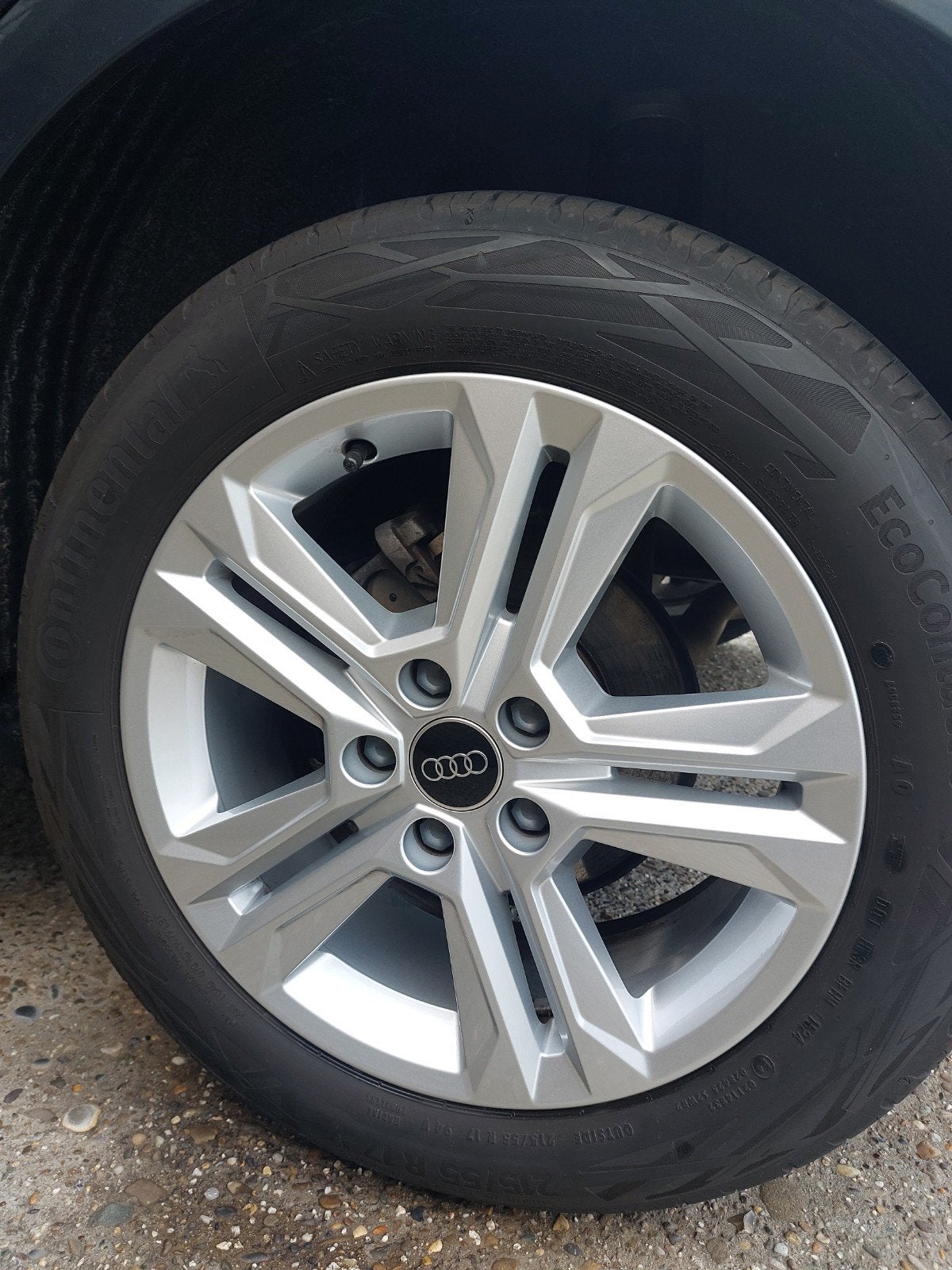 Bijna nieuwe set 17 inch velgen en banden voor Audi Q2, Ophalen, Banden en Velgen, 17 inch, Personenwagen