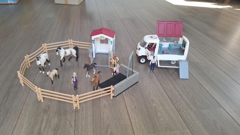 Schleich Paarden en Dierenartsenpraktijk Set, Kinderen en Baby's, Speelgoed | Overig, Gebruikt, Jongen of Meisje, Ophalen