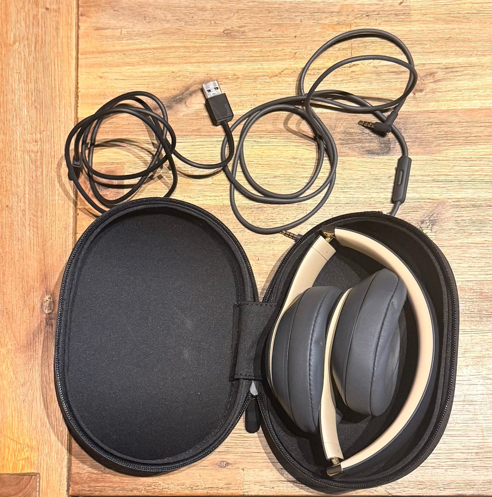 Beats Studio 3 wireless Shadow Grey/Goud, Audio, Tv en Foto, Koptelefoons, Ophalen of Verzenden, Zo goed als nieuw, Beats, Draadloos