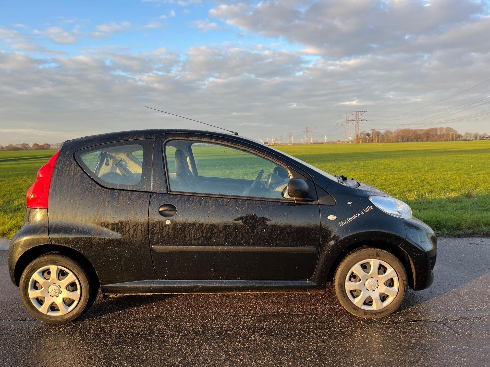 Peugeot 107 1.0-12V XR / 110.000km nap 2010 nwe apk!, Voorwielaandrijving, Gebruikt, 4 stoelen, Origineel Nederlands