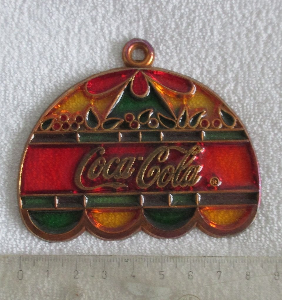 Coca Cola Christmas " Stained Glass " Sun Catcher Raamhanger, Diversen, Ophalen of Verzenden, Zo goed als nieuw