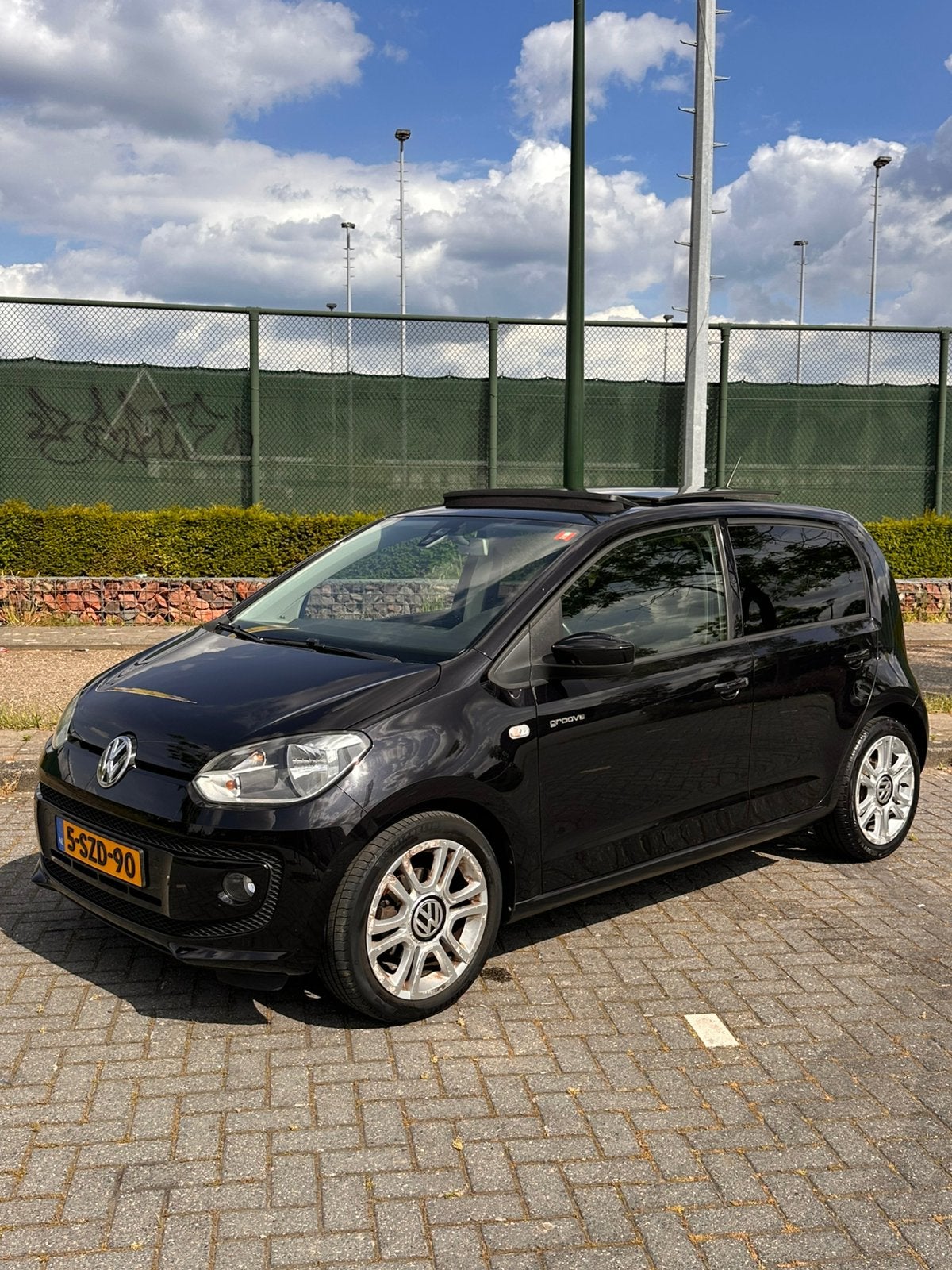 Volkswagen up! VERKOCHT, Voorwielaandrijving, 840 kg, 4 stoelen, Leder en Stof