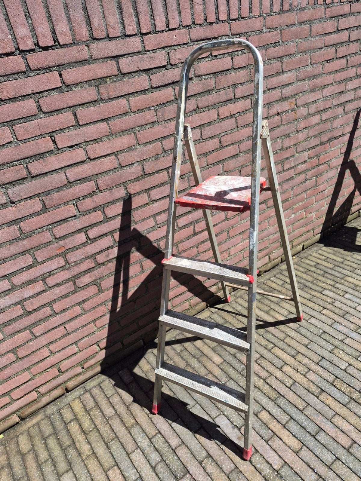 Stevige gebruikte trap met 4 treden en plateau, Ophalen of Verzenden