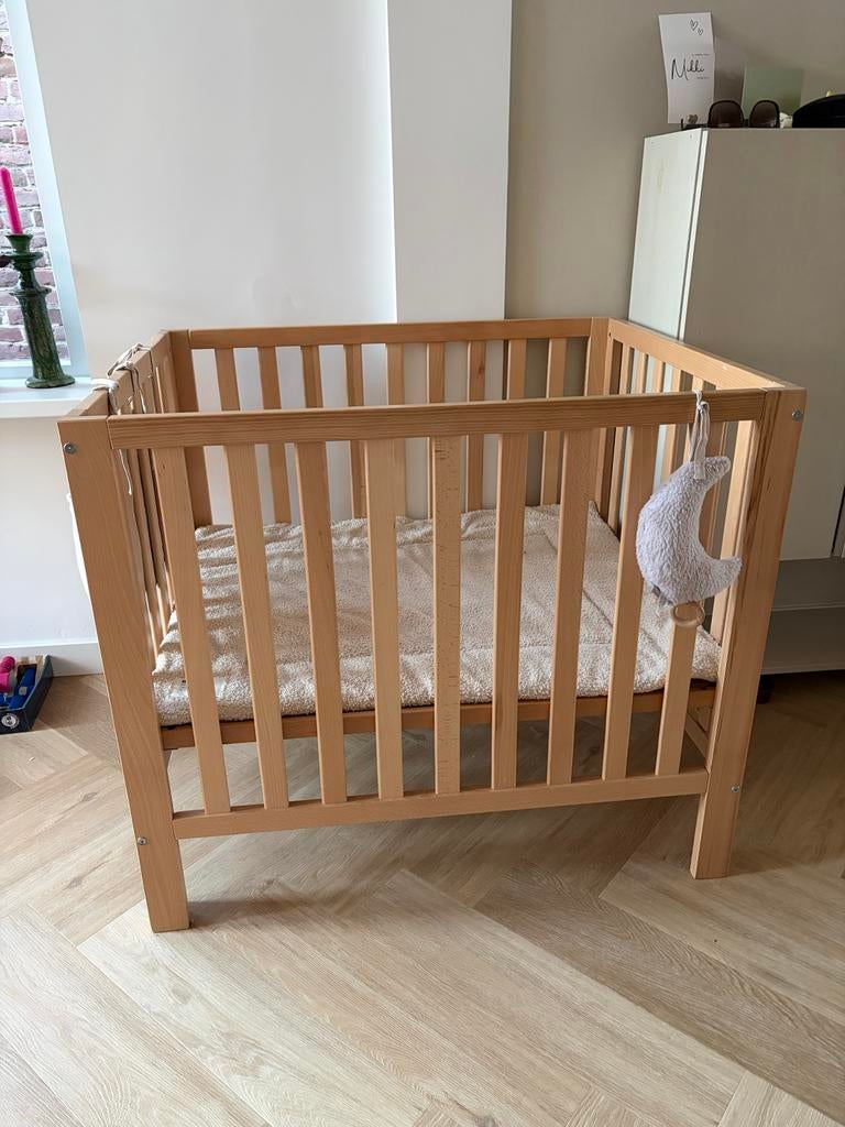 Houten Cabino baby box, Kinderen en Baby's, Boxen, Ophalen, Gebruikt, Vierkant, Boxkleed