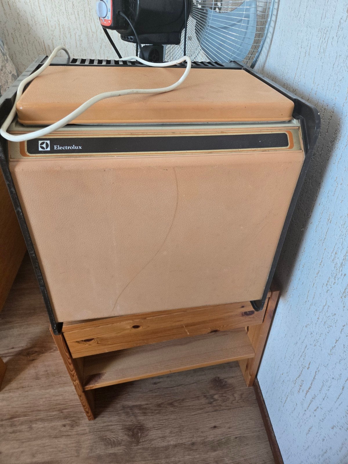 Electrolux koelbox 12v, gas en 220, Witgoed en Apparatuur, Minder dan 75 liter, Ophalen, Zonder vriesvak