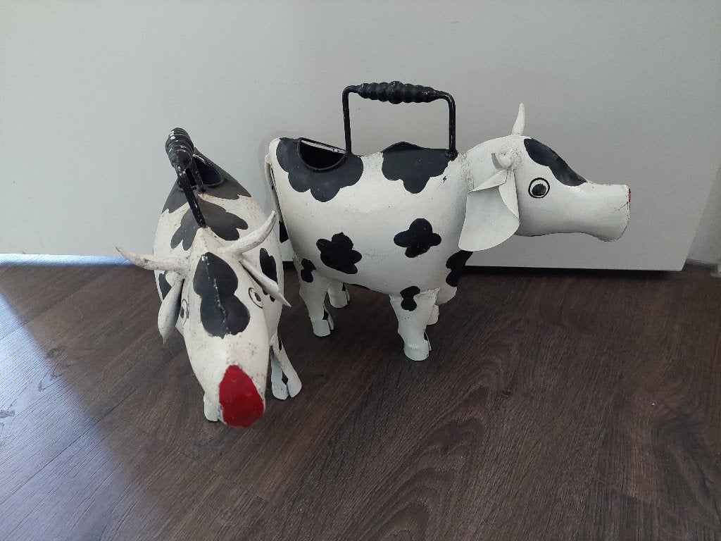 2 decoratie koeien van ijzer, Tuin en Terras, Tuinwanddecoratie, Ophalen of Verzenden, Gebruikt