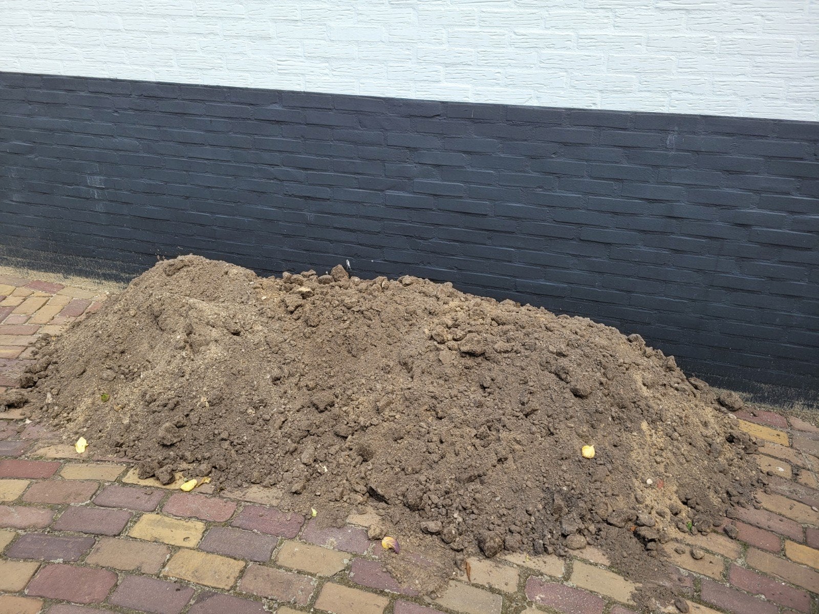 Gratis zwarte grond af te halen, Tuin en Terras, Zand, Ophalen of Verzenden, Gebruikt, Ophoogzand