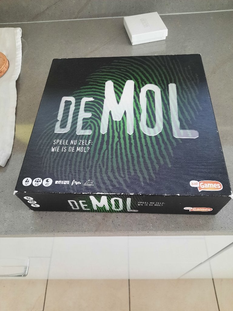 bordspel Wie is de mol?, Vijf spelers of meer, Ophalen of Verzenden, Nieuw, Just Games