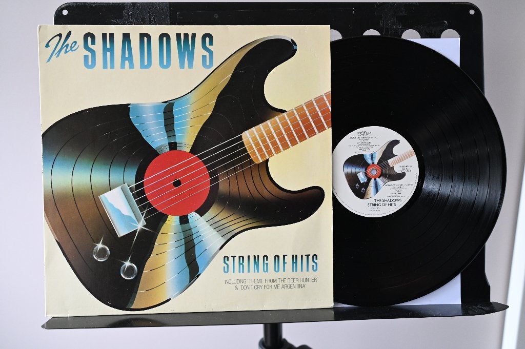LP 1979	the Shadows 	 String of hits, LP, Ophalen of Verzenden, Zo goed als nieuw, Beschermende buitenhoes