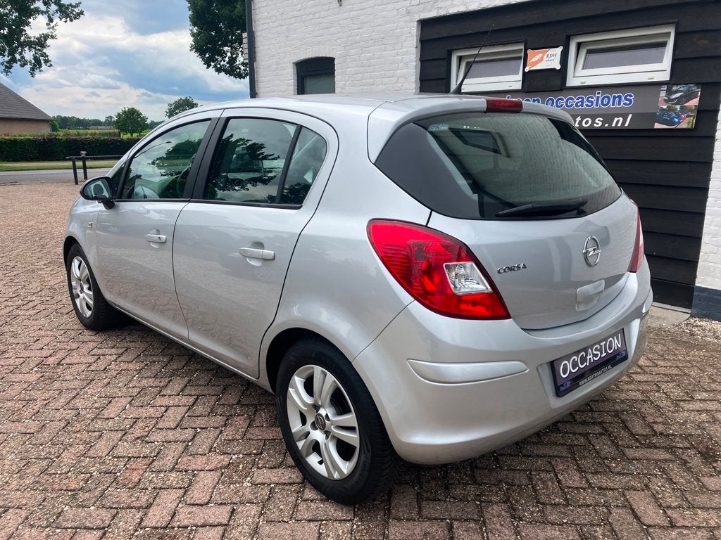 Opel Corsa 5 deurs 1.2-16V EDITION zeer mooi AIRCO Cruise co, Auto's, Opel, Voorwielaandrijving, 86 pk, Zwart, 4 cilinders