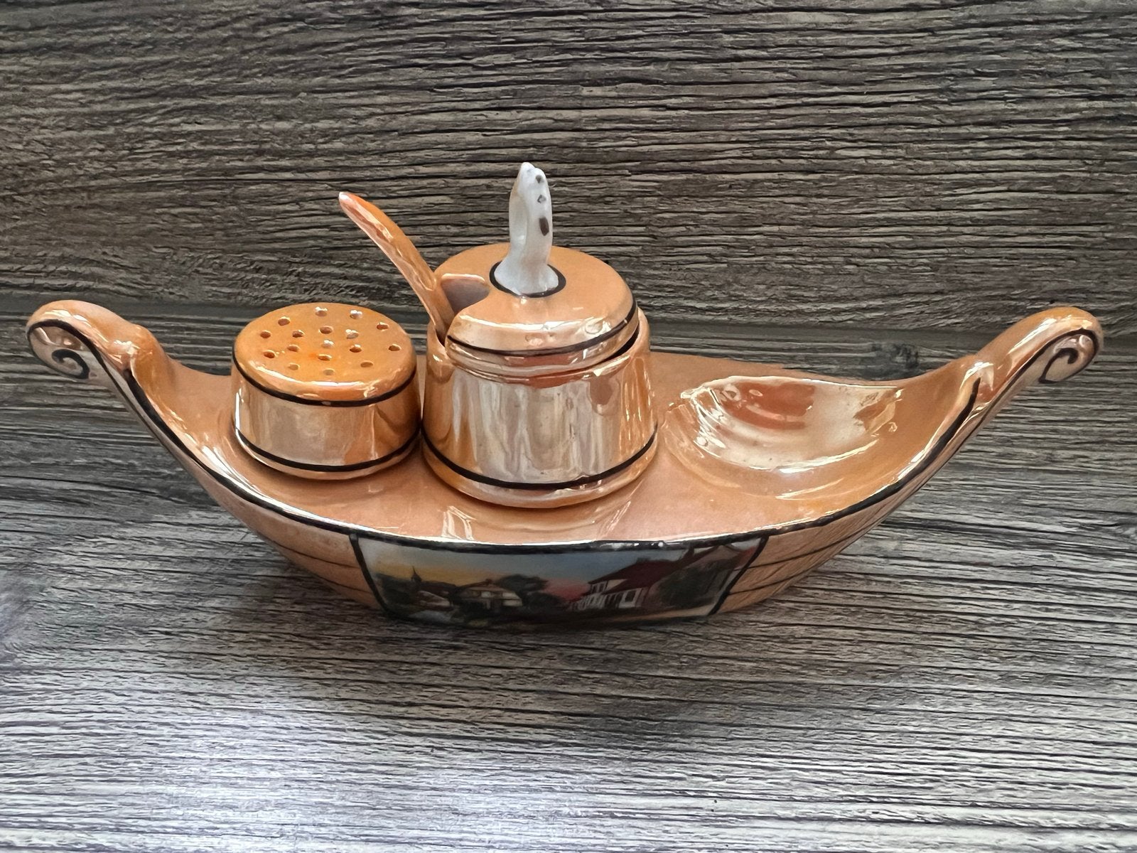 Antieke Porseleinen Gondelset: Zout, Peper, Mosterd, Antiek en Kunst, Ophalen of Verzenden