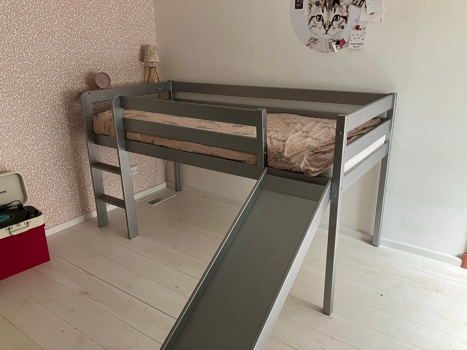 Halfhoogslaper met glijbaan - zilverkleurig kinderbed, Ophalen, Gebruikt, 90 cm, Eenpersoons