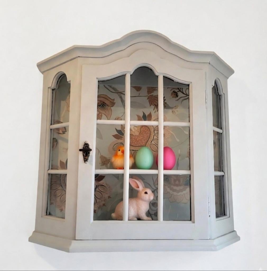Vintage opgeknapt wand (vitrine) kastje., Ophalen