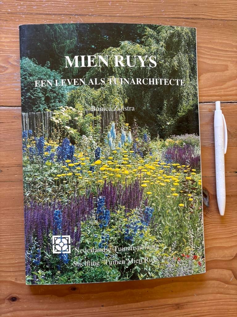 Mien Ruys, een leven als tuinarchitecte- Bonica Zijlstra, Boeken, Ophalen of Verzenden, Gelezen